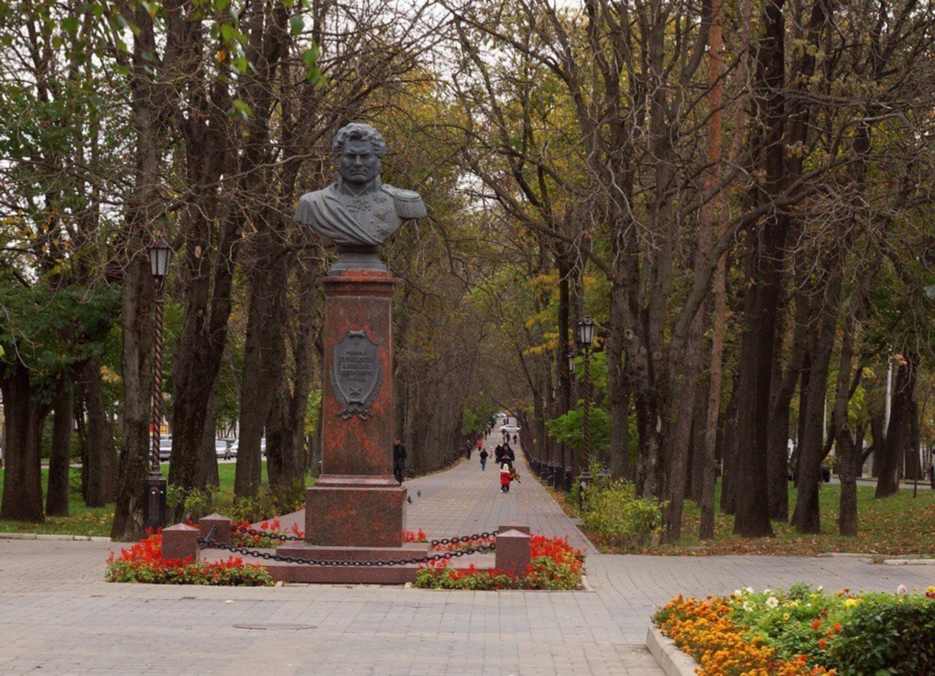Памятник генералу Ермолову в Ставрополе